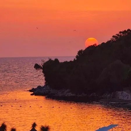 Mihasi Hotel 3*